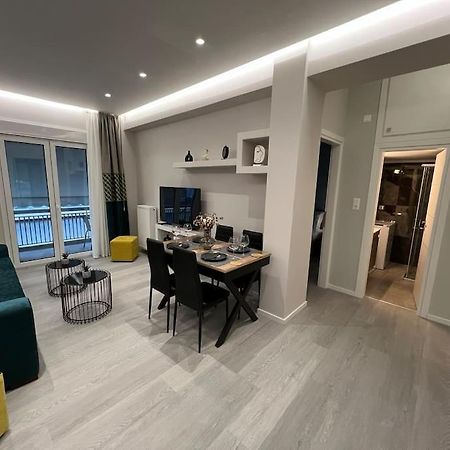 Luxury Apartment Near Acropolis アテネ エクステリア 写真