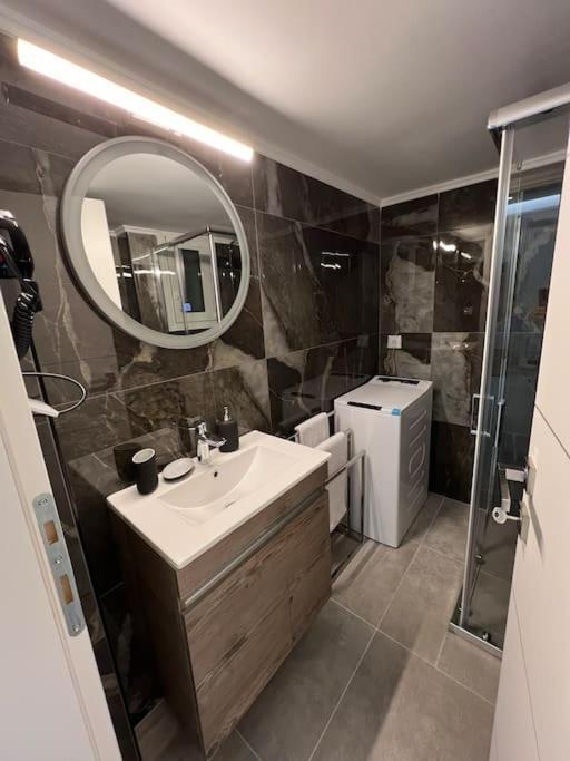 Luxury Apartment Near Acropolis アテネ エクステリア 写真