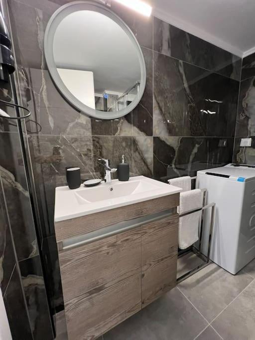Luxury Apartment Near Acropolis アテネ エクステリア 写真